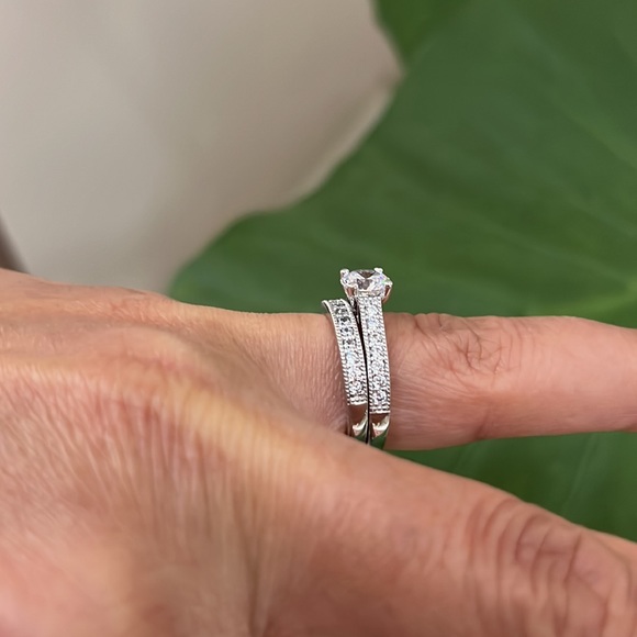 14k Solid Real white gold 2pc engagement ring - Picture 10 of 17